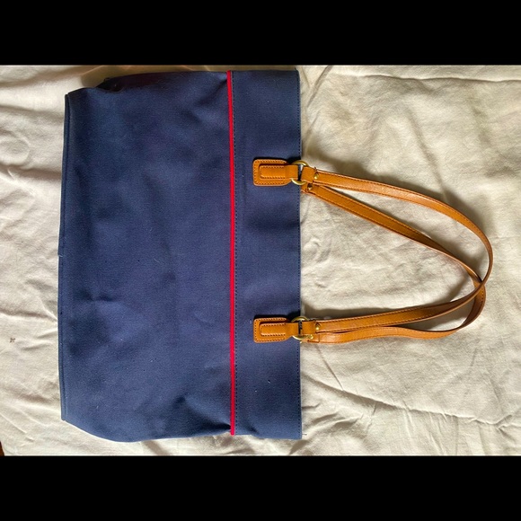 Large Tommy Hilfiger purse/bag - Picture 8 of 8